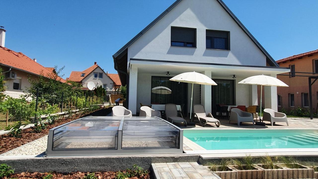 Relax Balaton Apartmanok Balatonfüred Buitenkant foto