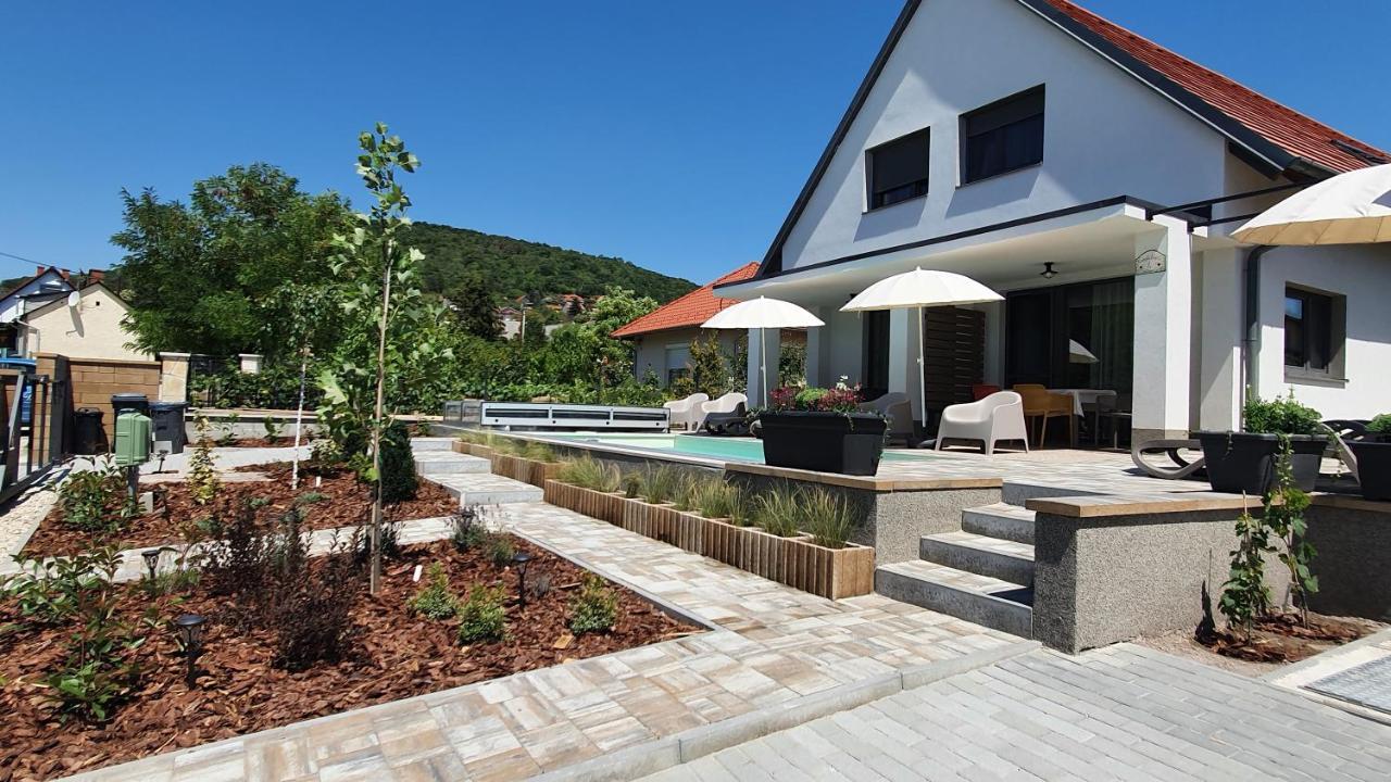 Relax Balaton Apartmanok Balatonfüred Buitenkant foto